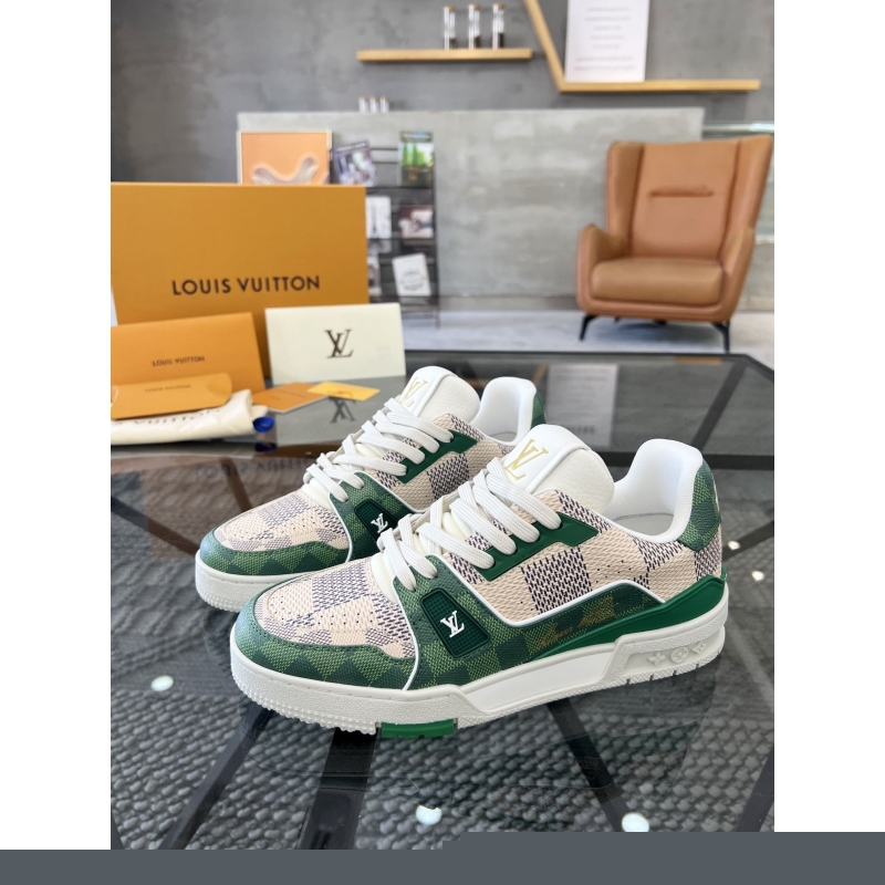 l**is V*t*n sneakers